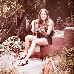 Linda practicing for the Mary’s Garden sessions, in Mary Festinger’s back yard, Palo Alto, CA, 1976.
