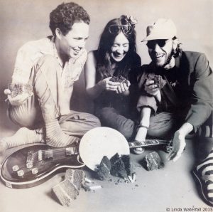 1979—Linda with Greg Pecknold and Donnie Teesdale. They worked as a trio in 1979.